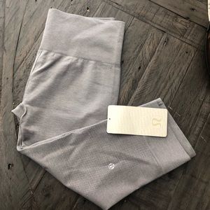Lululemon Seamlessly Street Crop NWT Sz 8